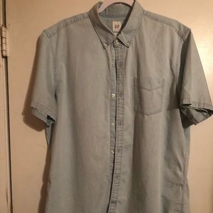 Short sleeve denim/chambray shirt